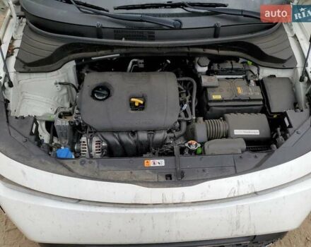 Білий Кіа Soul, об'ємом двигуна 2 л та пробігом 35 тис. км за 6000 $, фото 11 на Automoto.ua