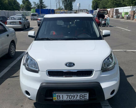 Белый Киа Soul, объемом двигателя 1.59 л и пробегом 135 тыс. км за 7000 $, фото 1 на Automoto.ua