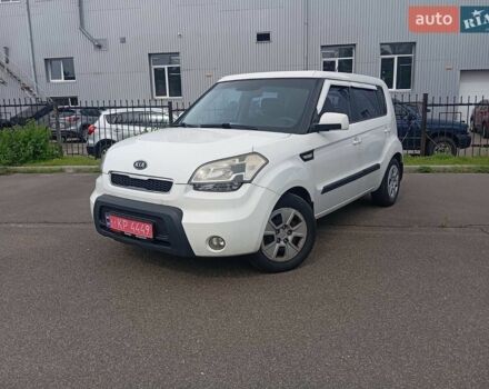 Белый Киа Soul, объемом двигателя 1.6 л и пробегом 218 тыс. км за 5900 $, фото 1 на Automoto.ua