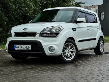 Кіа Soul 2012 у Києві на Automoto.ua Білий Кіа Soul, об'ємом двигуна 1.59 л та пробігом 127 тис. км за 7997 $, фото 1 на Automoto.ua