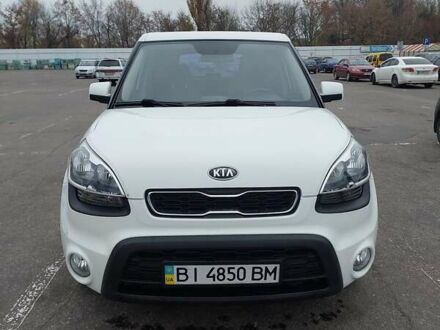 Белый Киа Soul, объемом двигателя 1.6 л и пробегом 150 тыс. км за 9500 $, фото 1 на Automoto.ua
