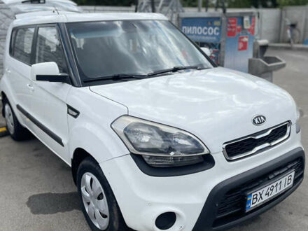 Кіа Soul 2012 у Любаре на Automoto.ua Білий Кіа Soul, об'ємом двигуна 1.59 л та пробігом 210 тис. км за 6800 $, фото 1 на Automoto.ua