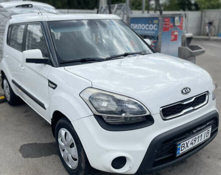 Белый Киа Soul, объемом двигателя 1.59 л и пробегом 210 тыс. км за 6800 $, фото 1 на Automoto.ua
