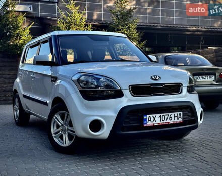 Белый Киа Soul, объемом двигателя 1.6 л и пробегом 69 тыс. км за 7500 $, фото 1 на Automoto.ua
