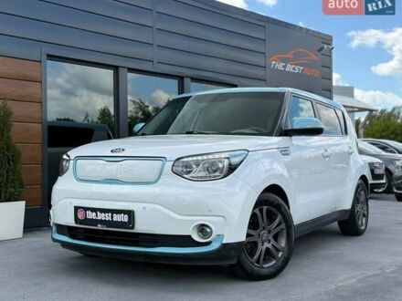 Кіа Soul 2014 у Рівному на Automoto.ua Білий Кіа Soul, об'ємом двигуна 0 л та пробігом 113 тис. км за 5899 $, фото 1 на Automoto.ua