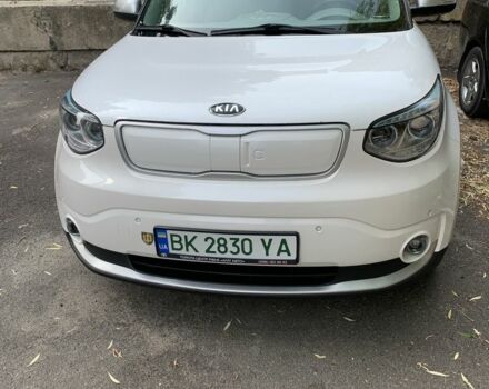 Белый Киа Soul, объемом двигателя 0 л и пробегом 114 тыс. км за 6500 $, фото 1 на Automoto.ua