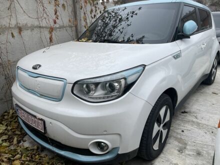 Киа Soul 2014 в Коростышеве на Automoto.ua Белый Киа Soul, объемом двигателя 0 л и пробегом 110 тыс. км за 6000 $, фото 1 на Automoto.ua
