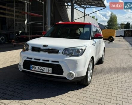 Белый Киа Soul, объемом двигателя 1.59 л и пробегом 109 тыс. км за 10200 $, фото 1 на Automoto.ua