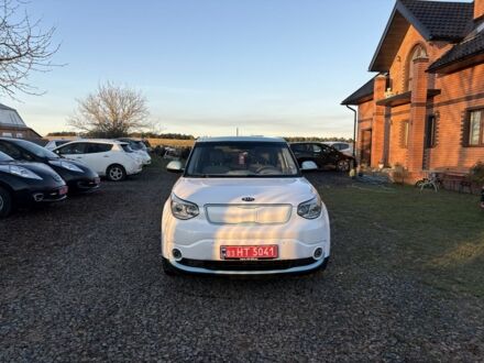 Белый Киа Soul, объемом двигателя 0 л и пробегом 151 тыс. км за 5900 $, фото 1 на Automoto.ua