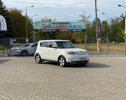 Белый Киа Soul, объемом двигателя 2.7 л и пробегом 94 тыс. км за 6400 $, фото 1 на Automoto.ua