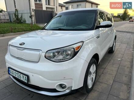 Белый Киа Soul, объемом двигателя 0 л и пробегом 92 тыс. км за 6300 $, фото 1 на Automoto.ua
