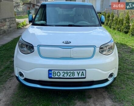 Белый Киа Soul, объемом двигателя 0 л и пробегом 195 тыс. км за 10900 $, фото 1 на Automoto.ua