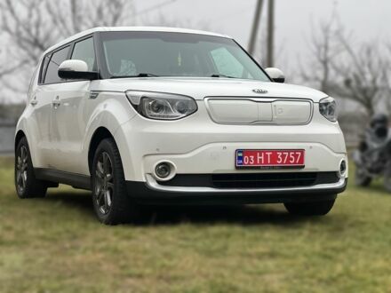 Білий Кіа Soul, об'ємом двигуна 0 л та пробігом 128 тис. км за 6600 $, фото 1 на Automoto.ua