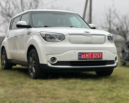 Білий Кіа Soul, об'ємом двигуна 0 л та пробігом 128 тис. км за 6600 $, фото 1 на Automoto.ua