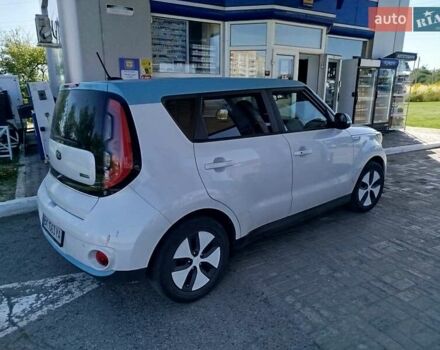 Білий Кіа Soul, об'ємом двигуна 0 л та пробігом 165 тис. км за 7700 $, фото 1 на Automoto.ua