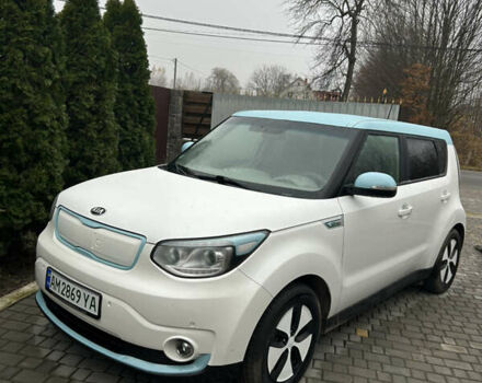 Белый Киа Soul, объемом двигателя 0 л и пробегом 113 тыс. км за 6900 $, фото 1 на Automoto.ua