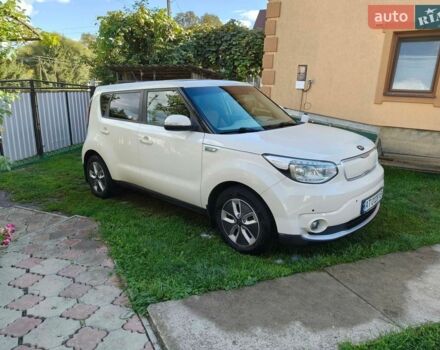 Білий Кіа Soul, об'ємом двигуна 0 л та пробігом 177 тис. км за 10300 $, фото 1 на Automoto.ua