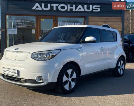 Белый Киа Soul, объемом двигателя 0 л и пробегом 220 тыс. км за 9300 $, фото 1 на Automoto.ua