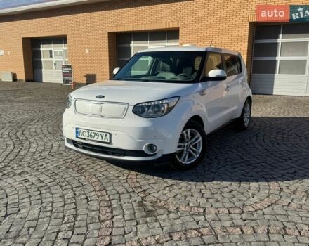 Білий Кіа Soul, об'ємом двигуна 0 л та пробігом 136 тис. км за 10900 $, фото 1 на Automoto.ua
