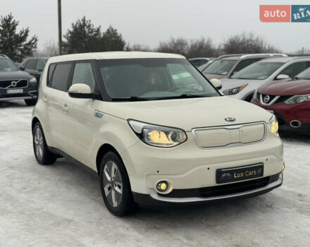 Белый Киа Soul, объемом двигателя 0 л и пробегом 138 тыс. км за 10100 $, фото 1 на Automoto.ua