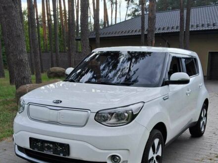 Белый Киа Soul, объемом двигателя 0 л и пробегом 200 тыс. км за 9323 $, фото 1 на Automoto.ua