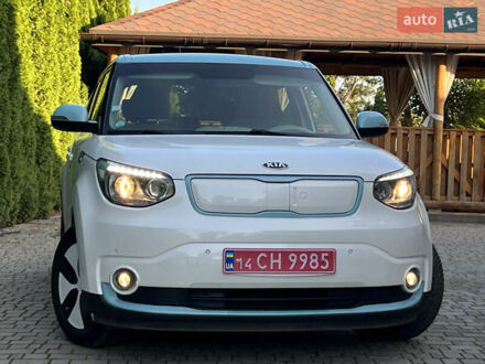 Белый Киа Soul, объемом двигателя 0 л и пробегом 99 тыс. км за 8700 $, фото 1 на Automoto.ua