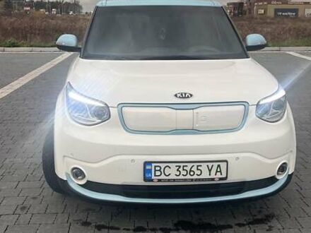 Білий Кіа Soul, об'ємом двигуна 0 л та пробігом 100 тис. км за 11500 $, фото 1 на Automoto.ua