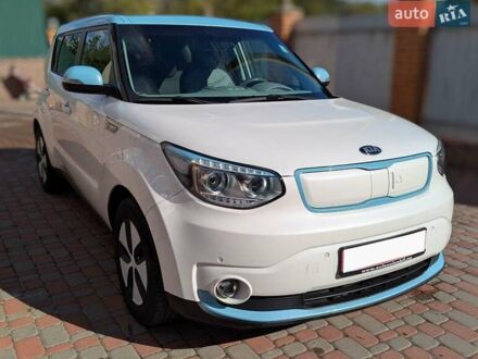 Білий Кіа Soul, об'ємом двигуна 0 л та пробігом 51 тис. км за 11800 $, фото 1 на Automoto.ua