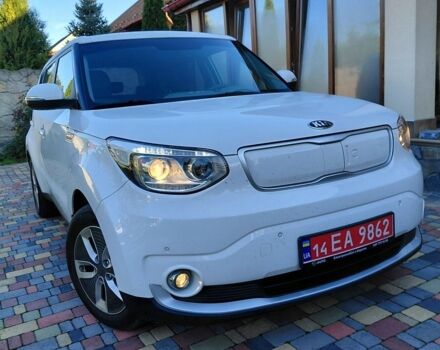 Белый Киа Soul, объемом двигателя 0 л и пробегом 132 тыс. км за 11850 $, фото 1 на Automoto.ua