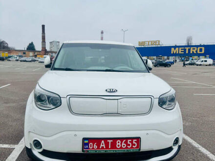Білий Кіа Soul, об'ємом двигуна 0 л та пробігом 124 тис. км за 10550 $, фото 1 на Automoto.ua