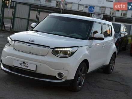 Белый Киа Soul, объемом двигателя 0 л и пробегом 74 тыс. км за 11500 $, фото 1 на Automoto.ua