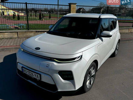 Кіа Soul 2019 у Тячеве на Automoto.ua Білий Кіа Soul, об'ємом двигуна 0 л та пробігом 130 тис. км за 15199 $, фото 1 на Automoto.ua