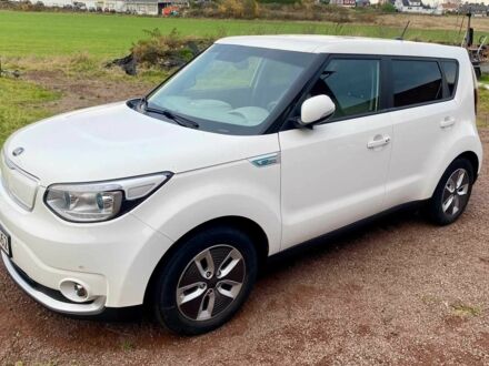 Білий Кіа Soul, об'ємом двигуна 0 л та пробігом 99 тис. км за 7000 $, фото 1 на Automoto.ua