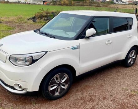 Белый Киа Soul, объемом двигателя 0 л и пробегом 99 тыс. км за 7000 $, фото 1 на Automoto.ua
