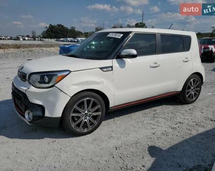 Белый Киа Soul, объемом двигателя 1.6 л и пробегом 30 тыс. км за 2700 $, фото 1 на Automoto.ua