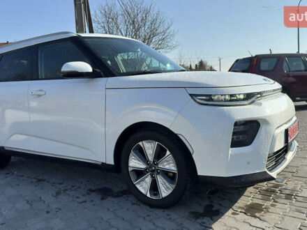 Белый Киа Soul, объемом двигателя 0 л и пробегом 147 тыс. км за 16999 $, фото 1 на Automoto.ua