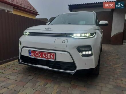 Білий Кіа Soul, об'ємом двигуна 0 л та пробігом 235 тис. км за 19000 $, фото 1 на Automoto.ua