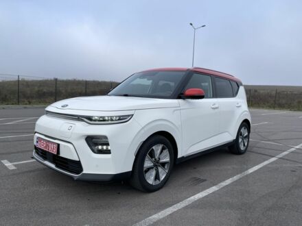 Киа Soul 2020 в Ровно на Automoto.ua Белый Киа Soul, объемом двигателя 0 л и пробегом 60 тыс. км за 16950 $, фото 1 на Automoto.ua
