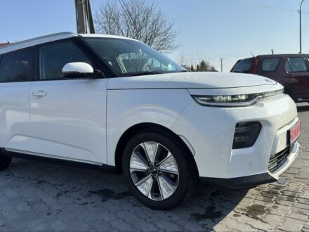 Киа Soul 2020 в Львове на Automoto.ua Белый Киа Soul, объемом двигателя 0 л и пробегом 147 тыс. км за 17400 $, фото 1 на Automoto.ua