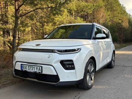 Белый Киа Soul, объемом двигателя 0 л и пробегом 35 тыс. км за 19384 $, фото 1 на Automoto.ua