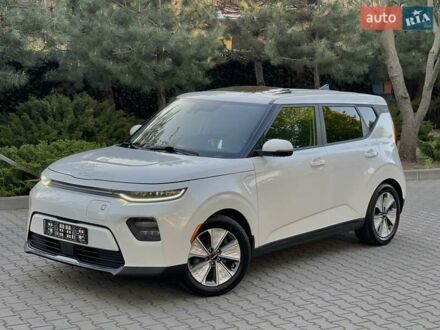 Кіа Soul 2021 у Одесі на Automoto.ua Білий Кіа Soul, об'ємом двигуна 0 л та пробігом 103 тис. км за 15900 $, фото 1 на Automoto.ua