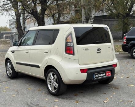 Бежевый Киа Soul, объемом двигателя 1.6 л и пробегом 289 тыс. км за 6690 $, фото 4 на Automoto.ua