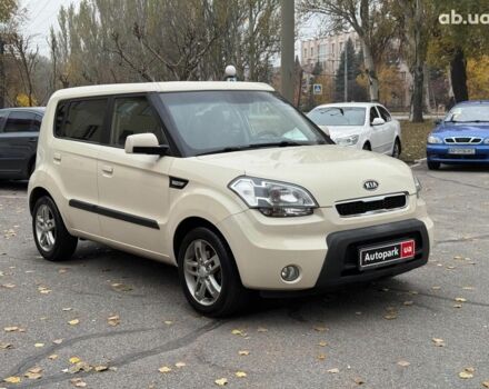 Бежевый Киа Soul, объемом двигателя 1.6 л и пробегом 289 тыс. км за 6690 $, фото 2 на Automoto.ua