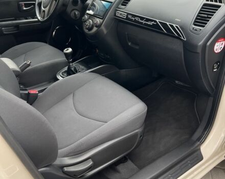 Бежевий Кіа Soul, об'ємом двигуна 1.6 л та пробігом 230 тис. км за 5700 $, фото 1 на Automoto.ua