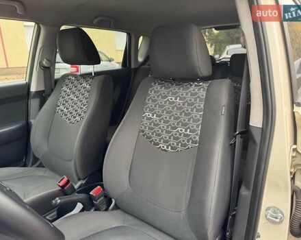 Бежевый Киа Soul, объемом двигателя 1.6 л и пробегом 289 тыс. км за 6690 $, фото 21 на Automoto.ua