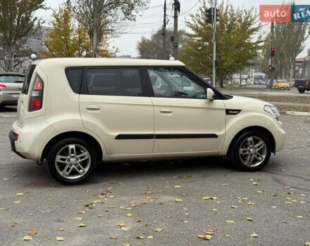 Бежевый Киа Soul, объемом двигателя 1.6 л и пробегом 289 тыс. км за 6690 $, фото 5 на Automoto.ua