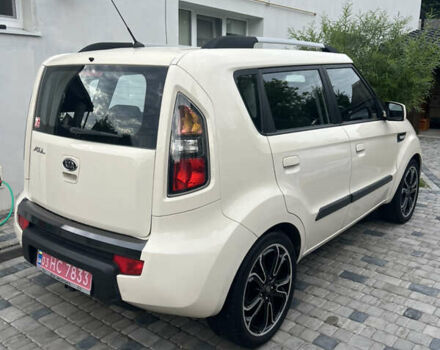 Бежевий Кіа Soul, об'ємом двигуна 0 л та пробігом 230 тис. км за 5700 $, фото 3 на Automoto.ua