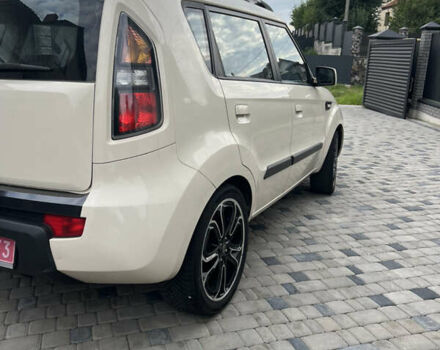 Бежевий Кіа Soul, об'ємом двигуна 0 л та пробігом 230 тис. км за 5700 $, фото 7 на Automoto.ua