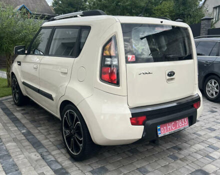 Бежевий Кіа Soul, об'ємом двигуна 0 л та пробігом 230 тис. км за 5700 $, фото 5 на Automoto.ua