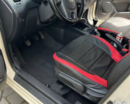 Бежевый Киа Soul, объемом двигателя 1.6 л и пробегом 190 тыс. км за 7400 $, фото 9 на Automoto.ua